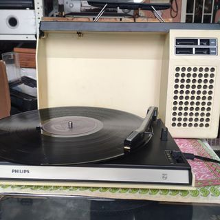 Vintage Record Player philips 423