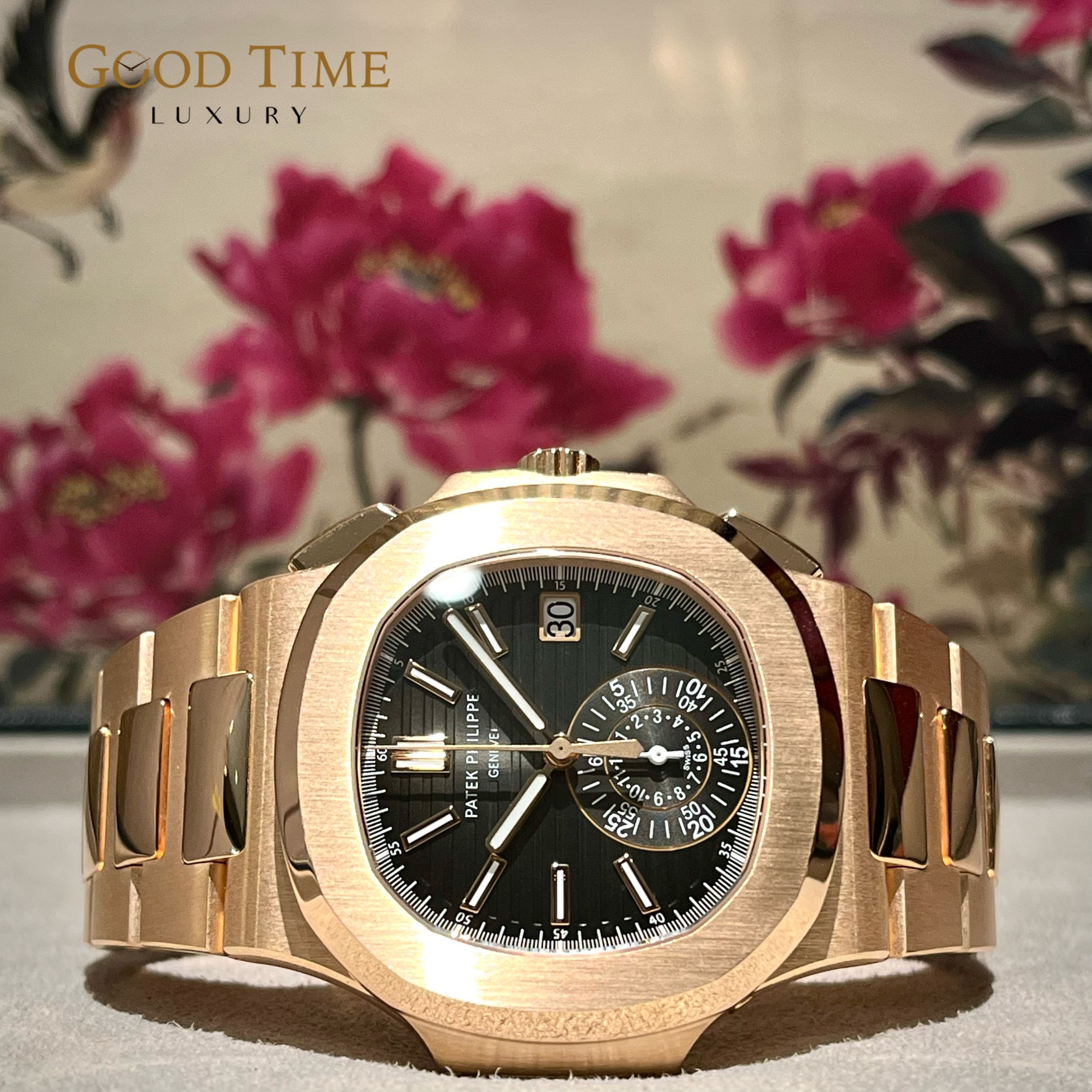 Gold nautilus hot sale