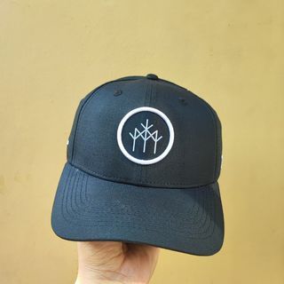 6 panel outdoor drifit golf cap by D. hudson