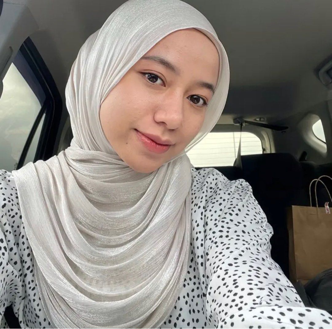 Shimmer shawl top