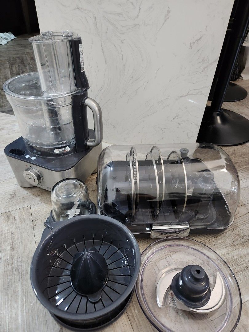 Almost New Kenwood Multipro Excel Food Processor, TV & Home Appliances