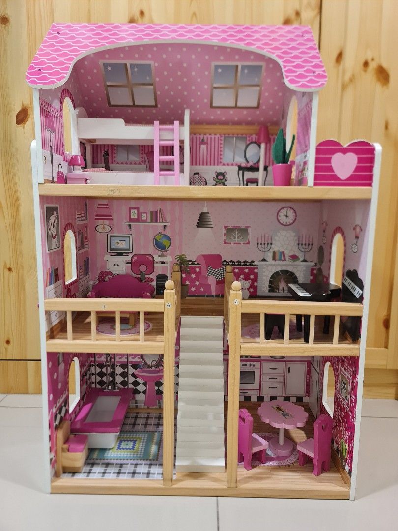 Large barbie house hot sale