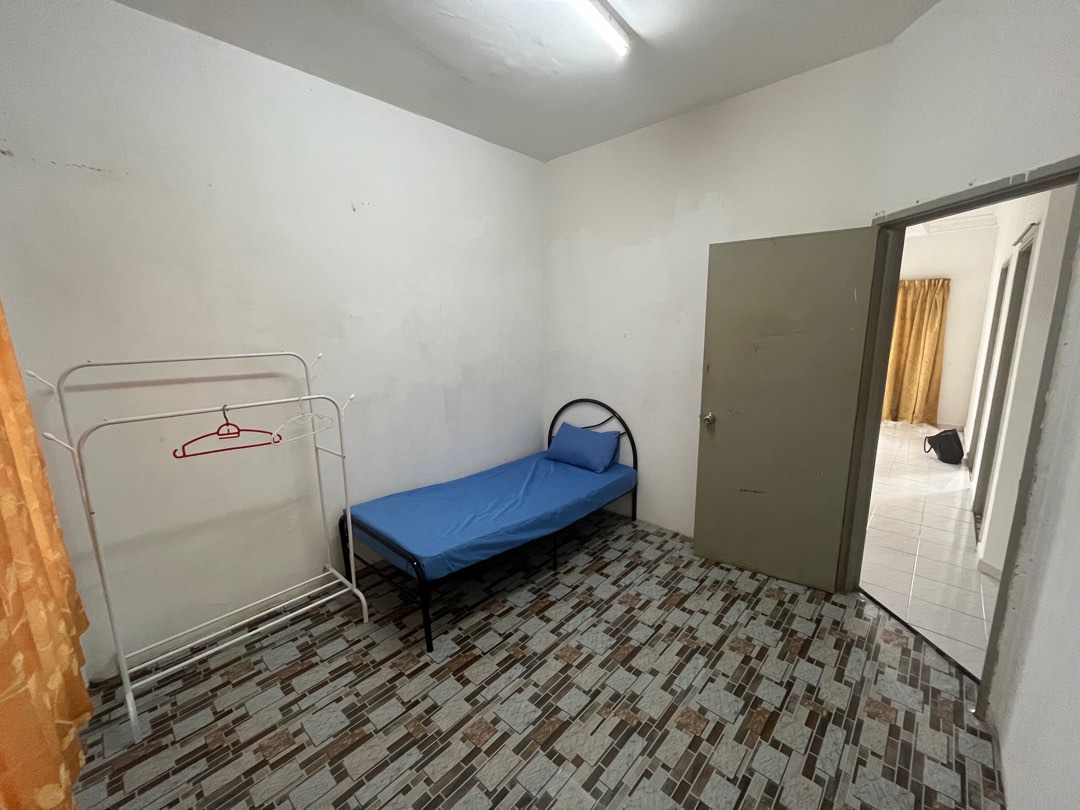 Bilik sewa Taman Taming Impian, Property, Rentals on Carousell