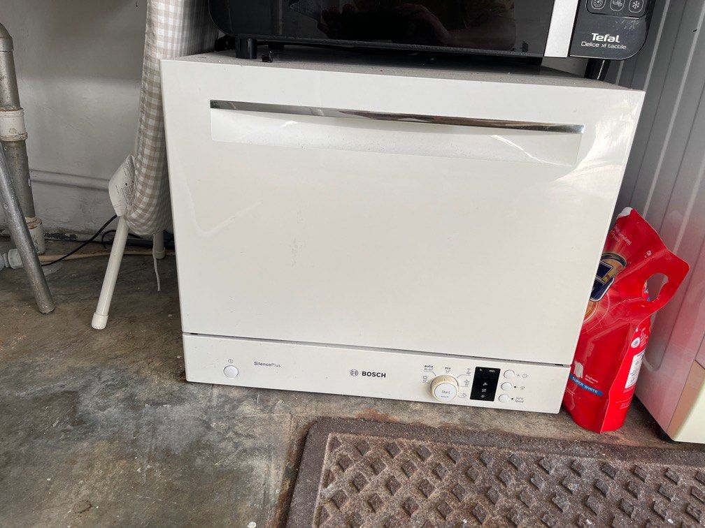 Bosch small dishwasher, TV & Home Appliances, Kitchen Appliances