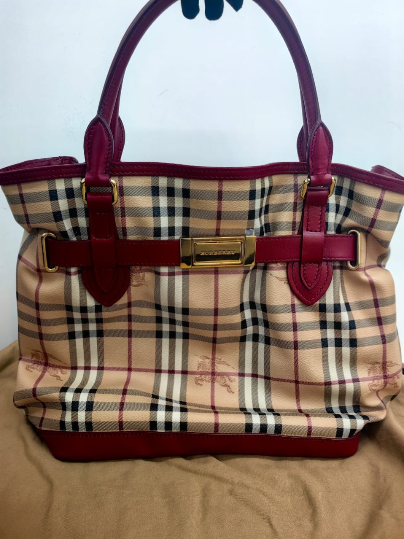 Burberry haymarket tote medium hotsell