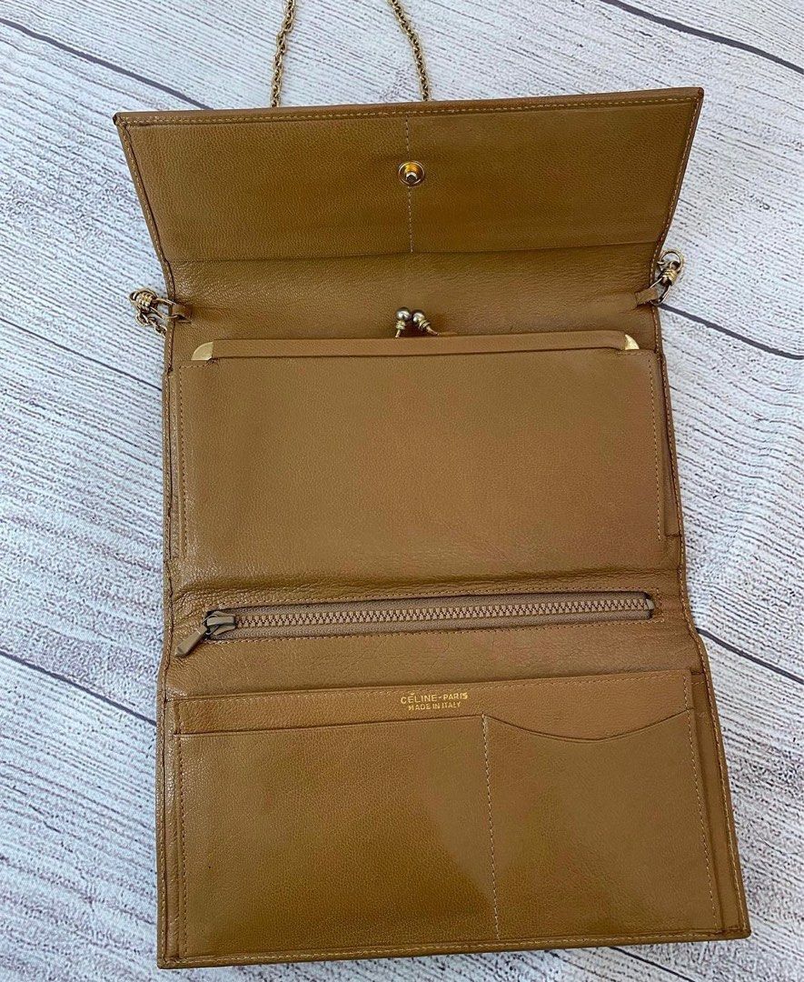 C E L I N E SLING bag (Category: Luxury Bags & Wallets) located in Paranaque City. Submitted by jenniferj97672 (Listing ID 1270238790, Image 2). Description: C E L I N E SLING bag 9000.00 Condition: Great✨ Color: denim💙 Material:canvas Disclaimer: All items are original, luxury pre-owned items. Money back guarantee if proven fake. JENN’S AFFORDABLE LUXURY FINDS IS NOT AFFILIATED WITH ANY BRANDS OF PRODUCTS WE SELL.ℹ️.