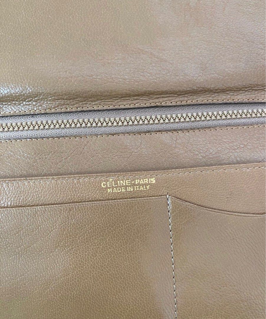 C E L I N E SLING bag (Category: Luxury Bags & Wallets) located in Paranaque City. Submitted by jenniferj97672 (Listing ID 1270238790, Image 3). Description: C E L I N E SLING bag 9000.00 Condition: Great✨ Color: denim💙 Material:canvas Disclaimer: All items are original, luxury pre-owned items. Money back guarantee if proven fake. JENN’S AFFORDABLE LUXURY FINDS IS NOT AFFILIATED WITH ANY BRANDS OF PRODUCTS WE SELL.ℹ️.
