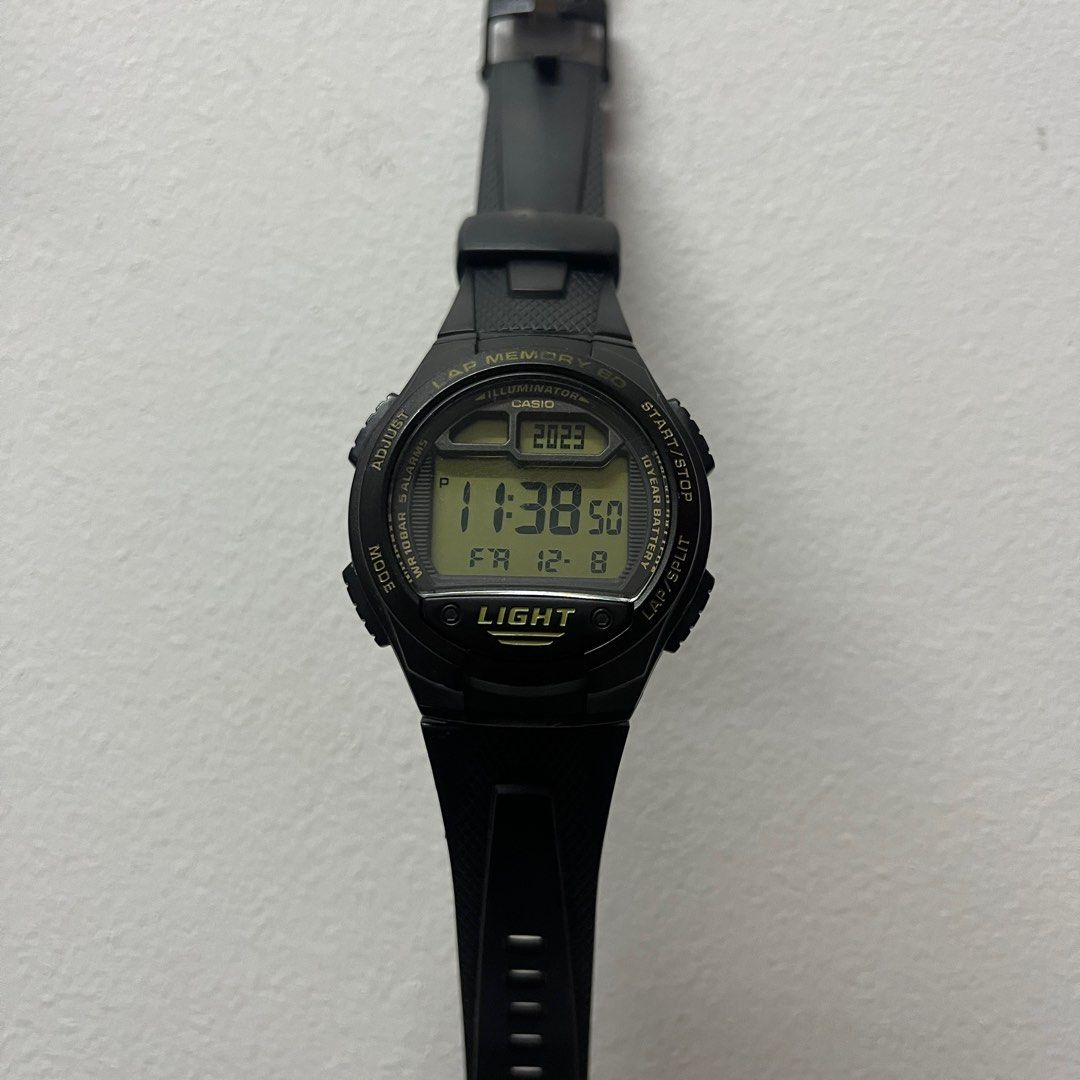 Casio W 734 Illuminator with Auto Light