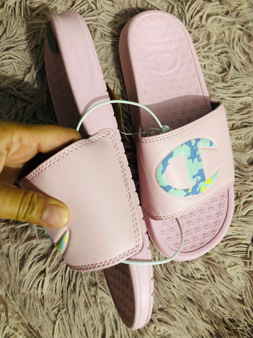Size 7 on sale champion slides