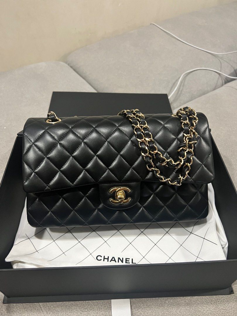 Chanel Classic Flap GHW Medium Black Lambskin