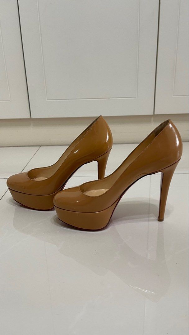 Christian louboutin clearance bianca nude