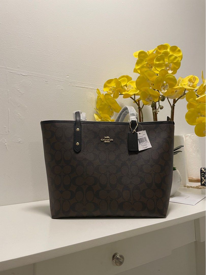 Coach City Zip Tote in Signature Canvas