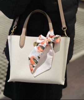 (Category: ) located in . Submitted by shinnywinnie.bag (Listing ID 1270167940, Image 1). Description: .