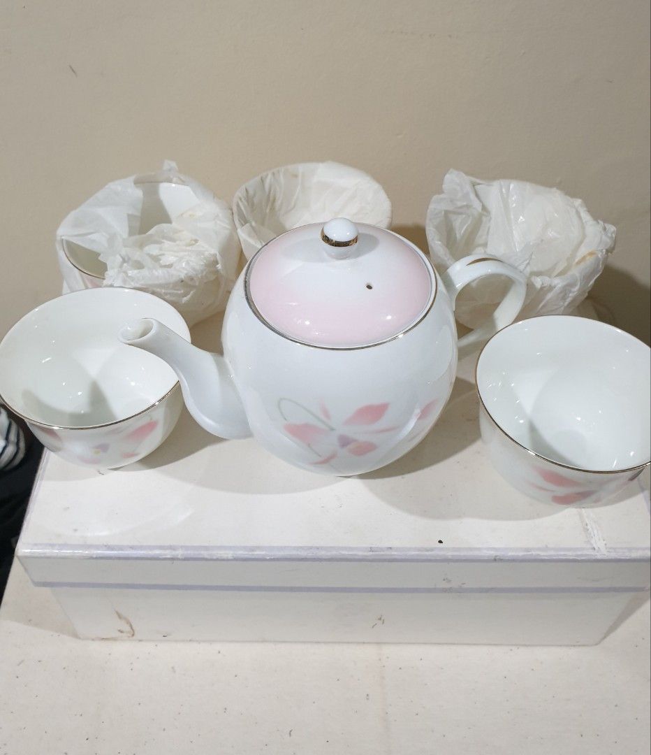 Coffee/tea sets, Furniture & Home Living, Kitchenware & Tableware