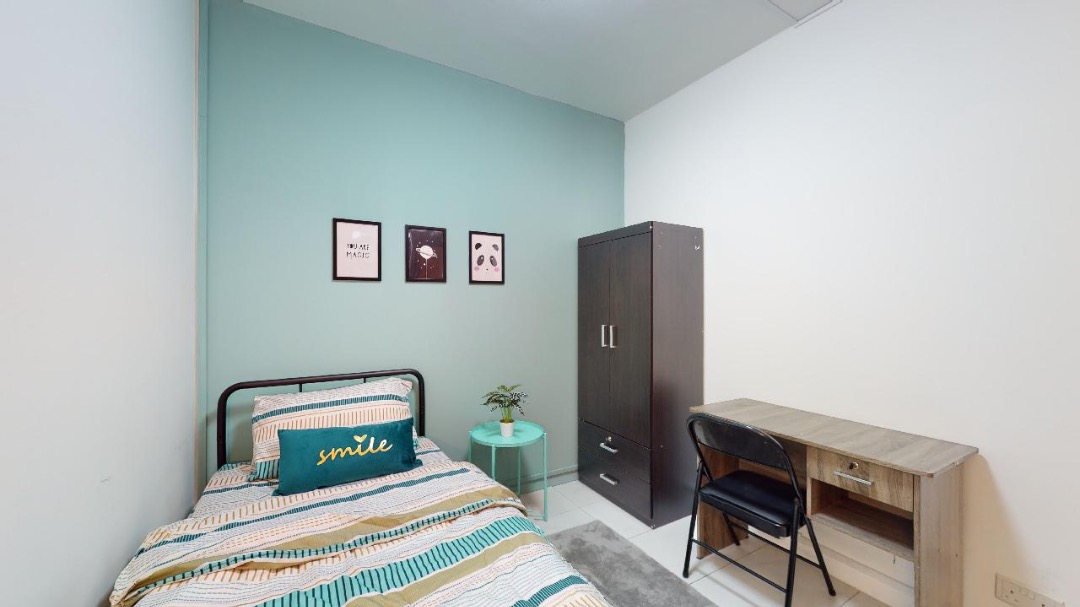Common Room for Single or Double Pax at Convenient Location for Sim ...