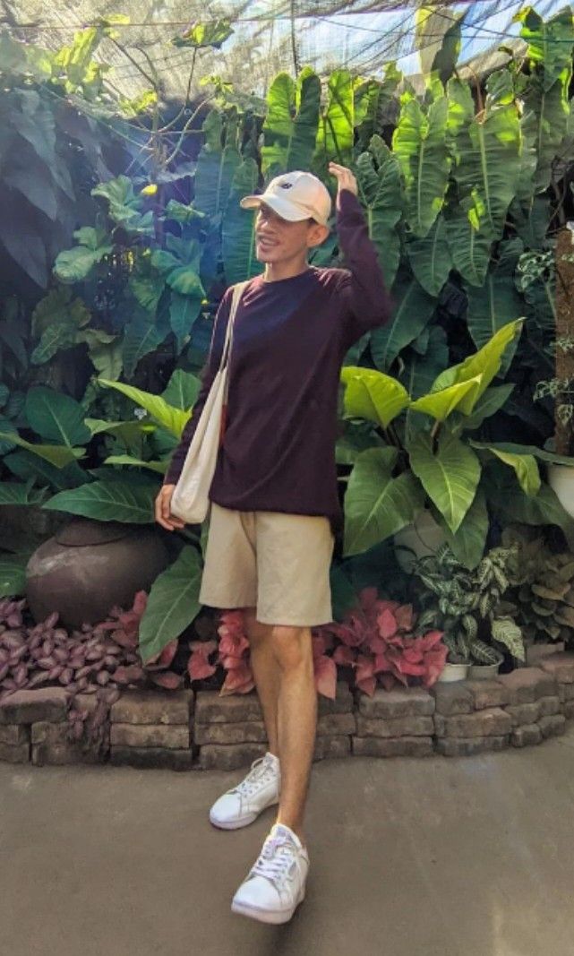 COS Sweatshirt (Purple) (Category: Coats, Jackets and Outerwear) located in Taguig. Submitted by dropthatstuffph (Listing ID 1270147843, Image 1). Description: Size: M Purple (almost dark choco brown) Color may vary due to lighting.