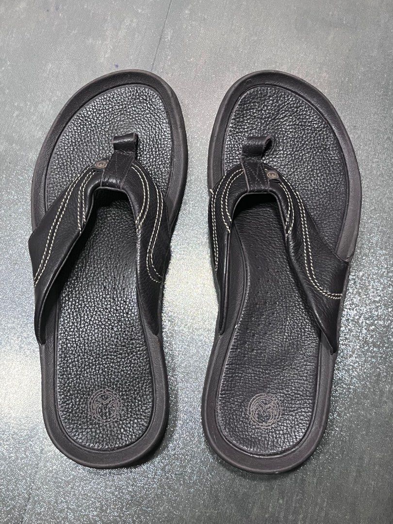 Crocs Men Slippers Sz US 9