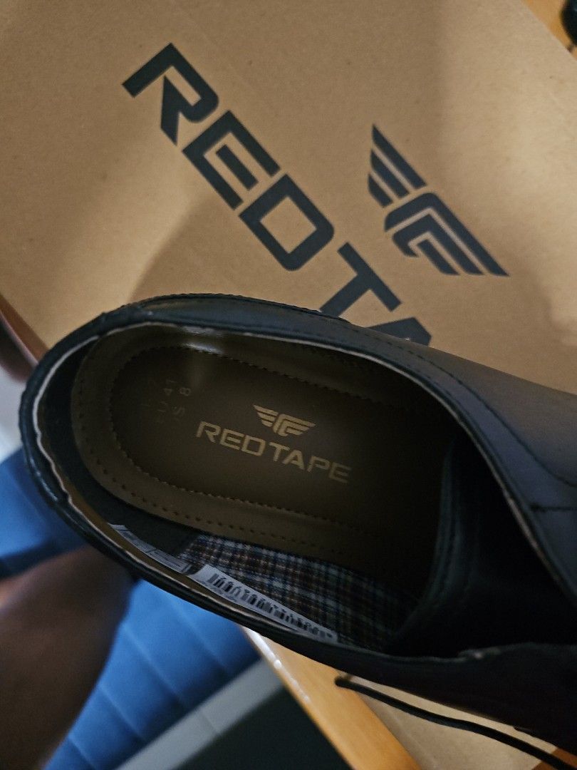 Red tape shoes first copy top