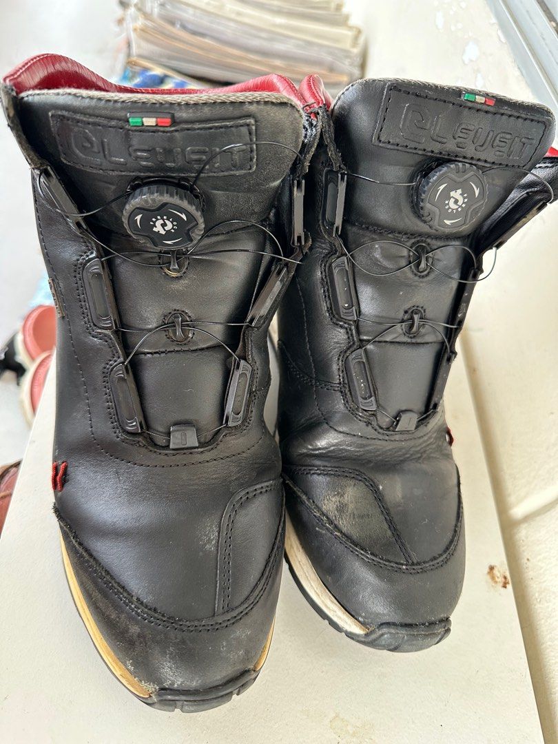 Red and black motorcycle boots online