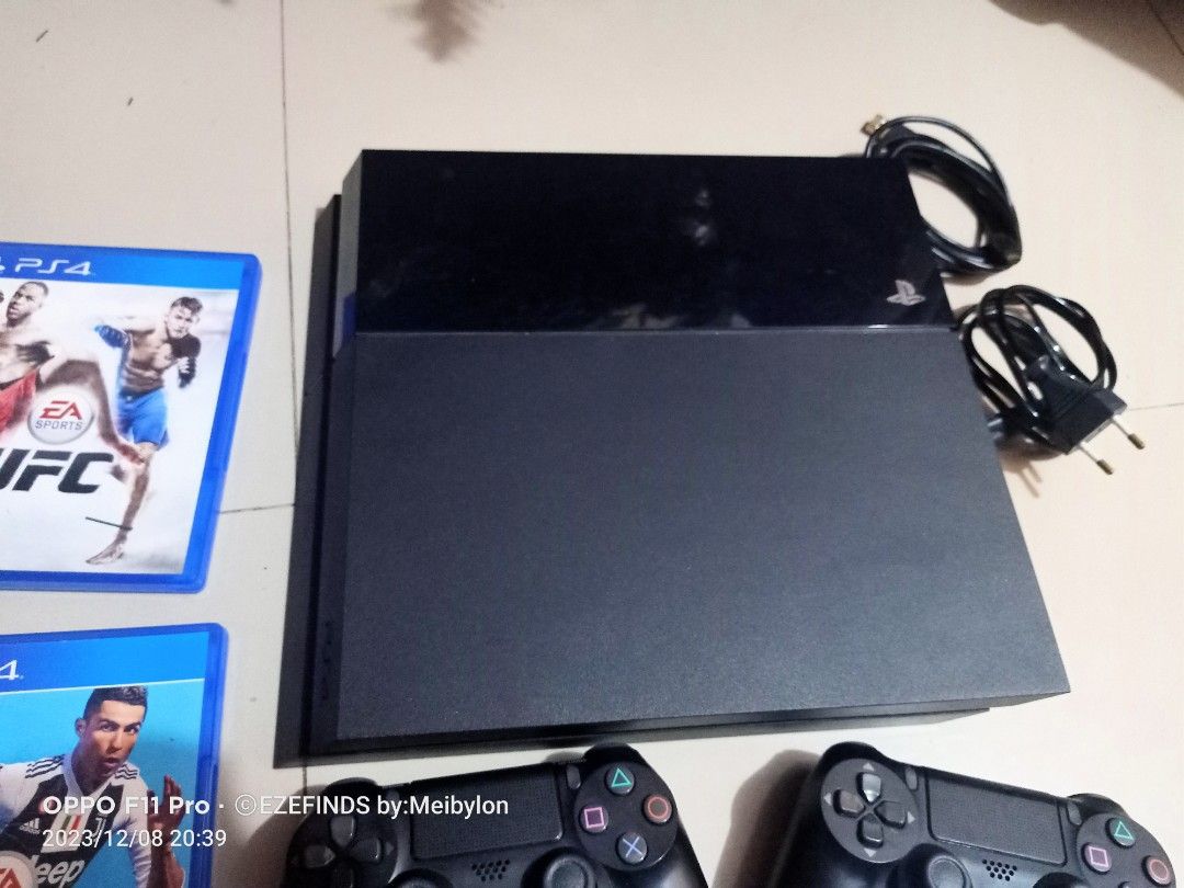 EZEFINDS Sony PlayStation 4 Pro | PS4 Pro (Category: PlayStation) located in Cainta. Submitted by Ezefinds (Listing ID 1269616208, Image 2). Description: PlayStation 4 Pro 500GB color Jet black excellent condition (with minimal scratch) Used only for 5 games Thermal paste changed every 12 months by the book in Sony service center in Europe maintained and handled with care not used much only rarely 3 controllers working perfect with very good batt