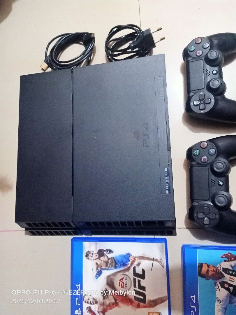 EZEFINDS Sony PlayStation 4 Pro | PS4 Pro (Category: PlayStation) located in Cainta. Submitted by Ezefinds (Listing ID 1269616208, Image 3). Description: PlayStation 4 Pro 500GB color Jet black excellent condition (with minimal scratch) Used only for 5 games Thermal paste changed every 12 months by the book in Sony service center in Europe maintained and handled with care not used much only rarely 3 controllers working perfect with very good batt