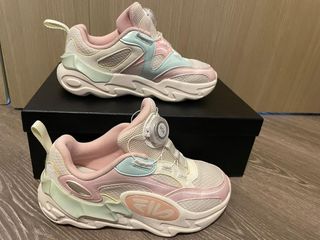 （分類：）位於 。 由 annduffy06 提交（商品編號 1270135340，圖片 1）。簡介： 。