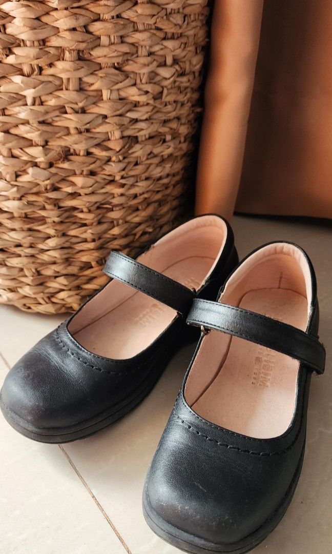 Florsheim school shoes store