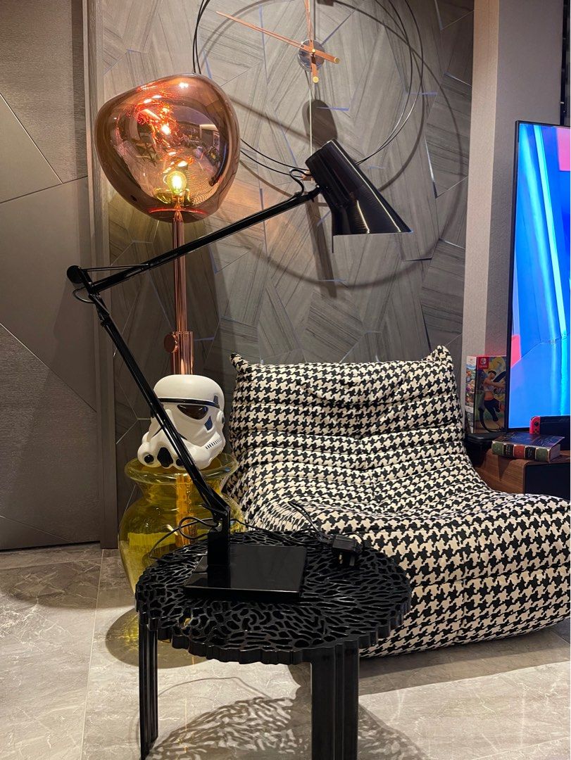 FLOS Kelvin T Adjustable Table Lamp