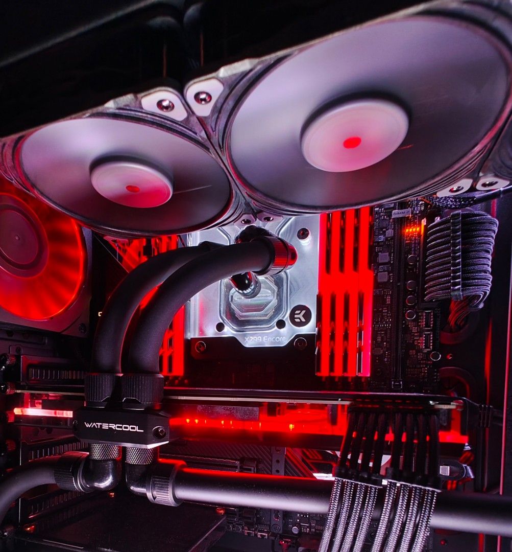 DDR4 128GB(8×16GB) 2400MHz DOMINATOR+fan G.SKILL TridentZ RGB