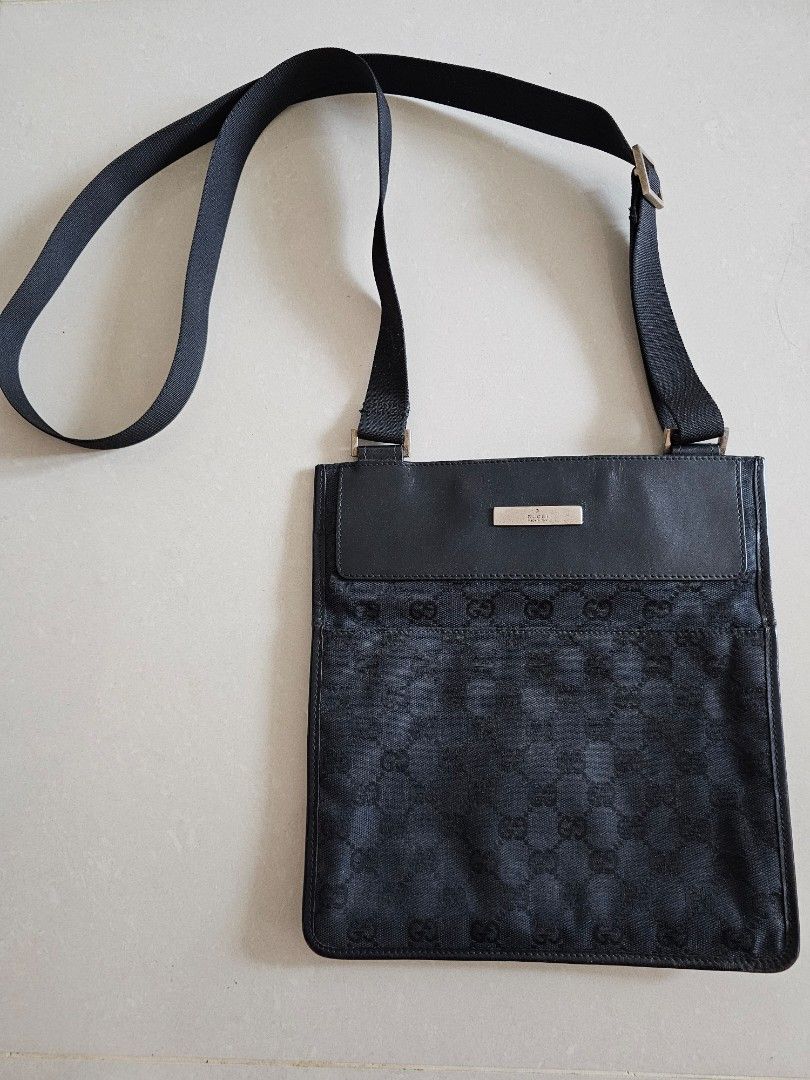 Gucci monogram sling bag store