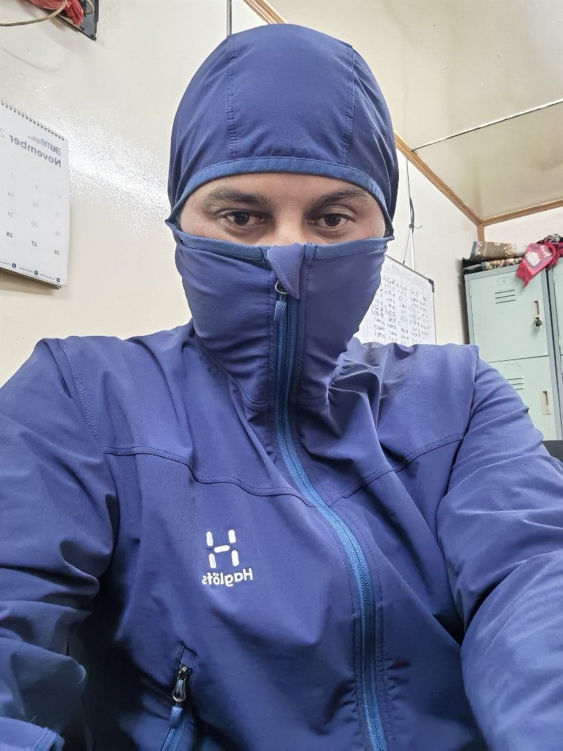 Haglofs apex hood Olah Raga Perlengkapan Olahraga Lainnya di