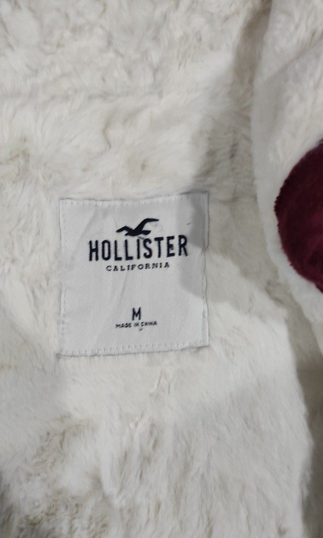HOLLISTER SWEATSHIRT Men s Fashion Coats Jackets and Outerwear