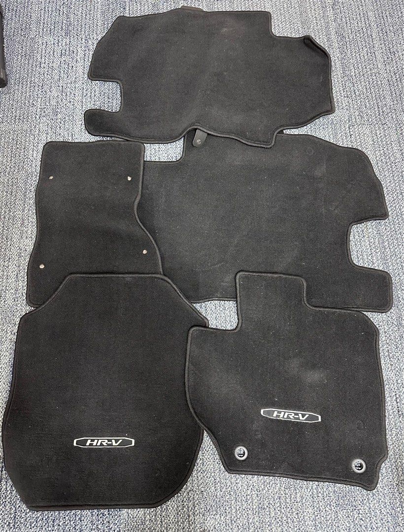 Honda HRV Original Floor Mat, Car Accessories, Accessories on Carousell