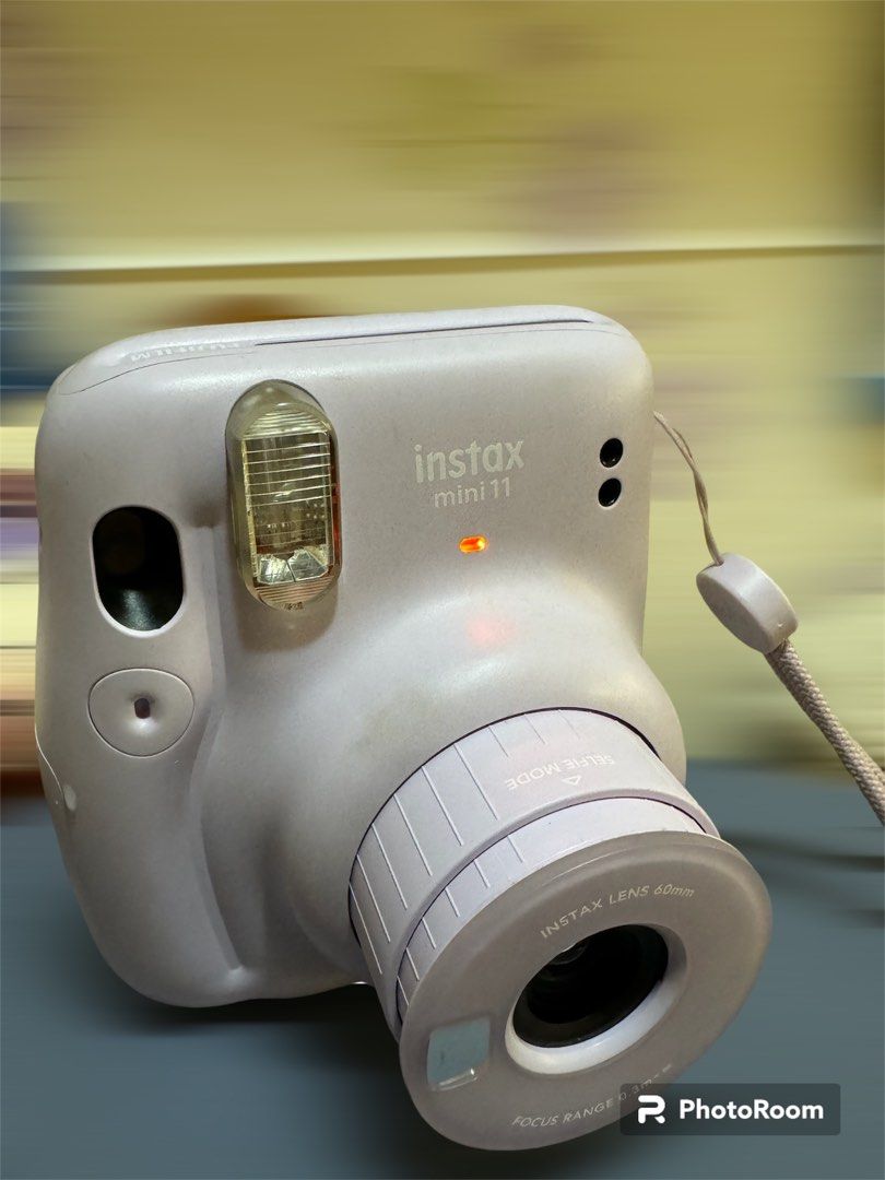 Instax mini 11 with reels, 攝影器材, 相機- Carousell