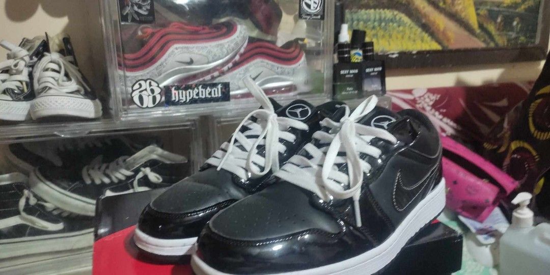 nike air jordan 1 low carbon fiber