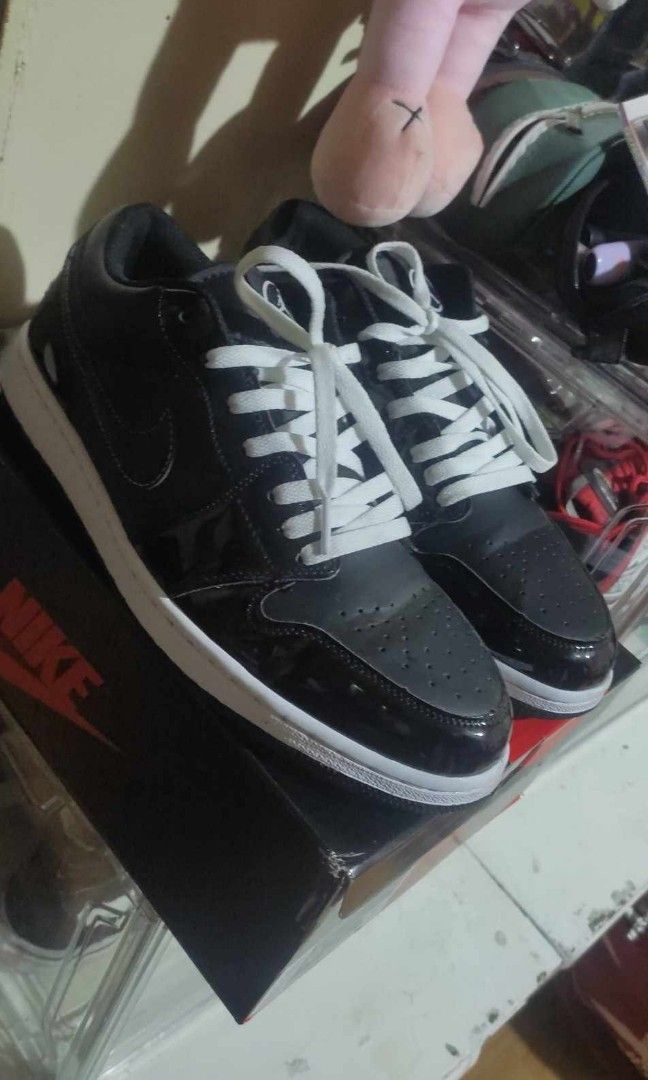 nike air jordan 1 low carbon fiber