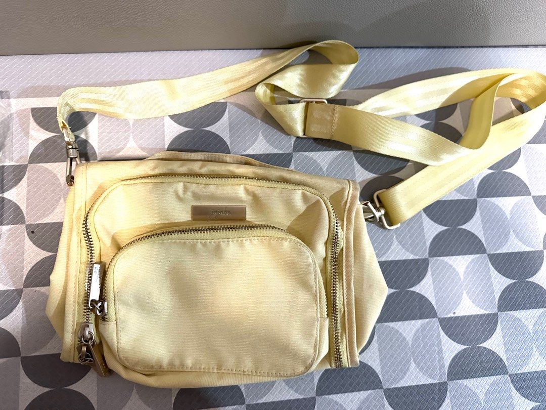 Jujube bestie sunbeam, Women's Fashion, Bags Wallets, Cross-body