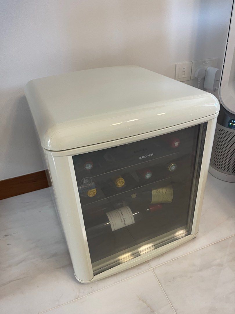 Kadeka Wine Bar Fridge KP115ER, TV & Home Appliances, Kitchen