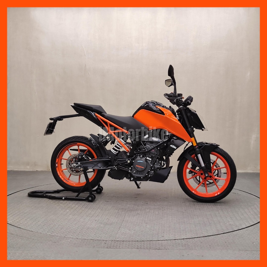 KTM Duke 200 V2 2023 As new Motorbikes on Carousell