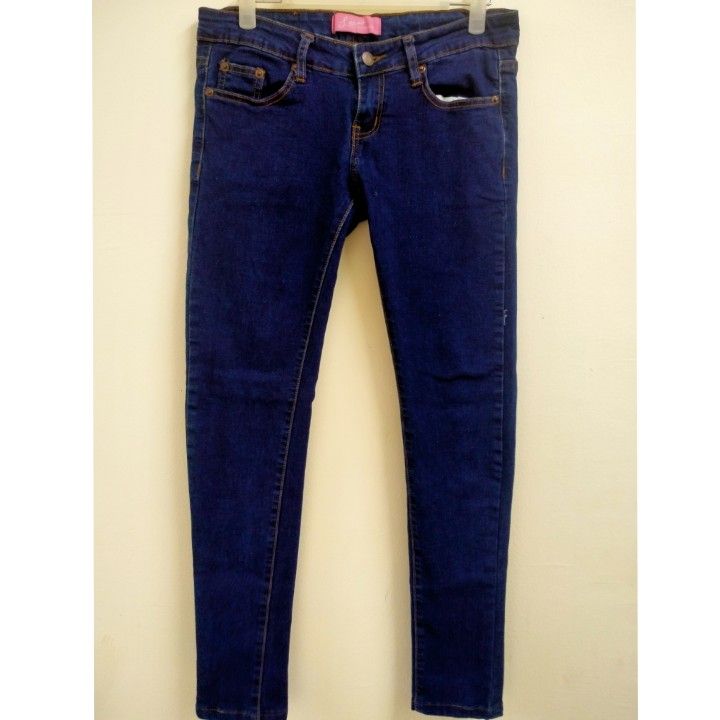 What is a size sales 32 in women's levi jeans