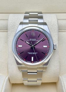 Like new 2015 Rolex Oyster Perpetual 39 114300 Red grape Purple dial