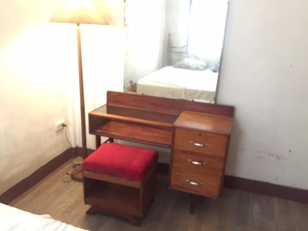 Makeup mirror table with chair (Category: Other Home Furniture) located in Manila. Submitted by maybonifacio (Listing ID 1270189886, Image 2). Description: Antique Makeup Mirror with bench chair Location , Manila 0938 -555 - 9206 .