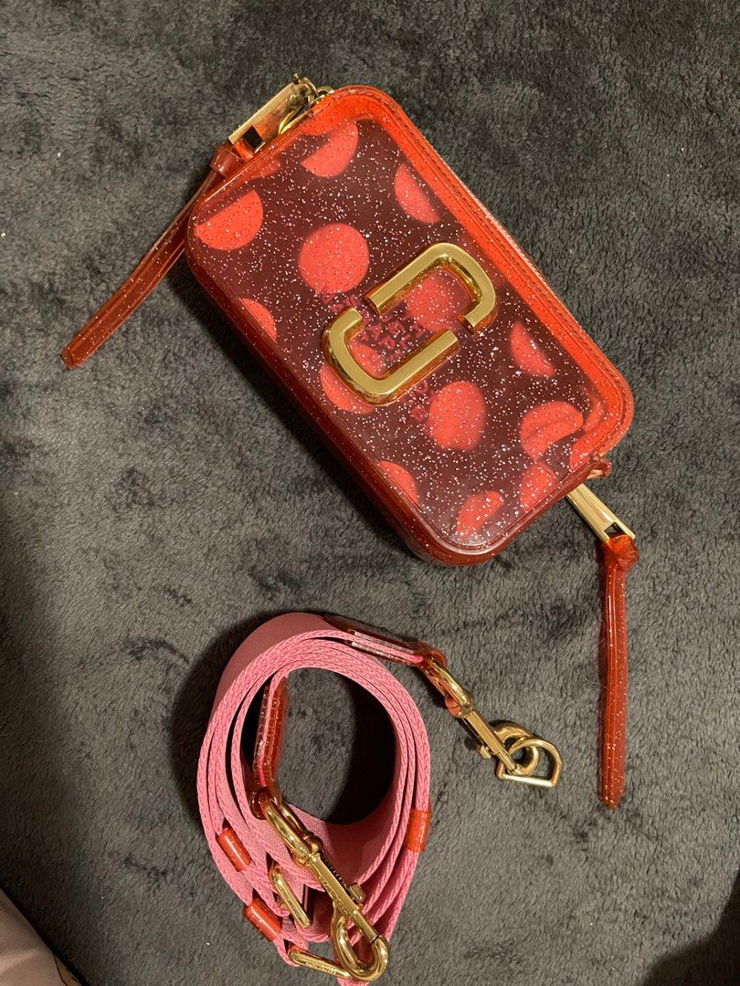Emily in paris discount marc jacobs bag