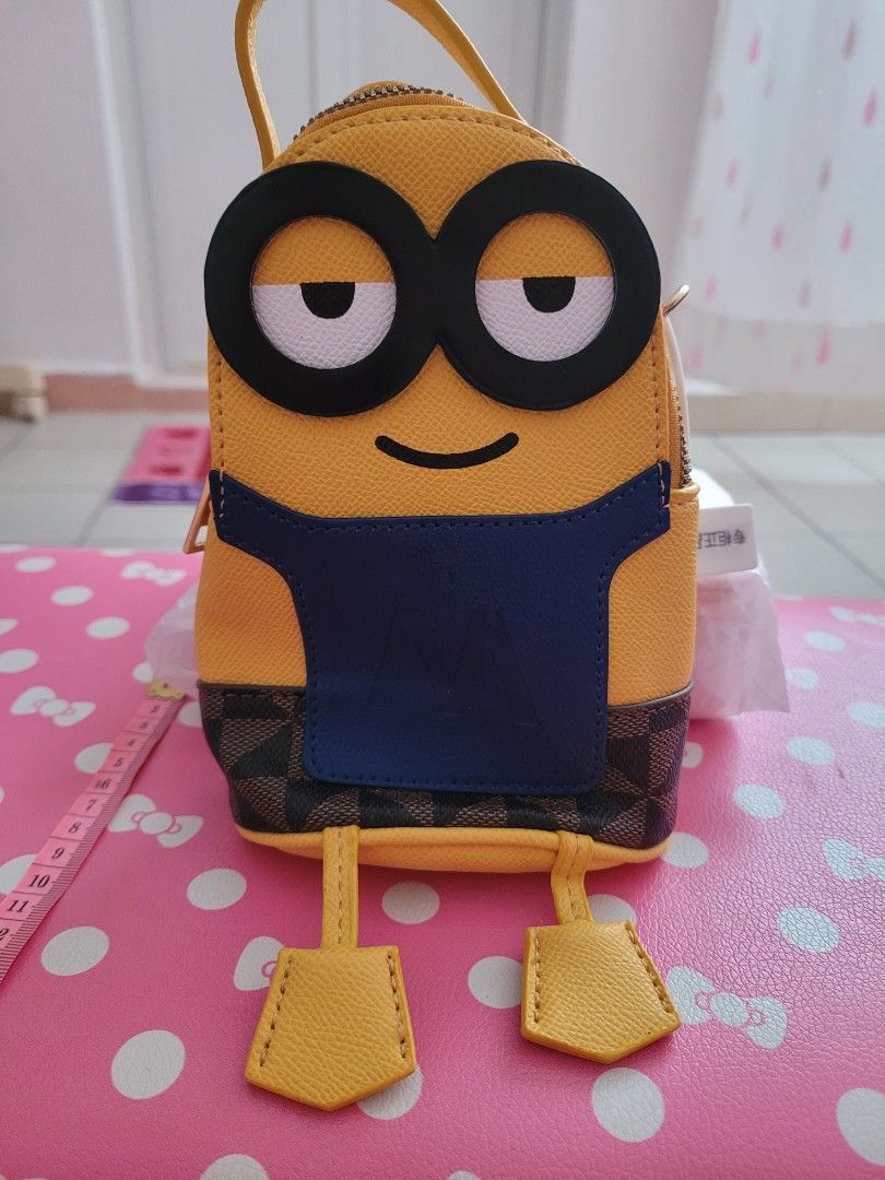 Minion sling bag on sale