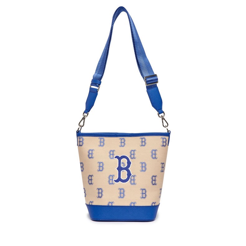 MLB 托特包 水桶包 MONOGRAM系列波士頓紅襪隊 香港旅遊帶回 保證正貨(全新台北現貨), 她的時尚, 包包、錢包, 肩背、側背包在旋轉拍賣