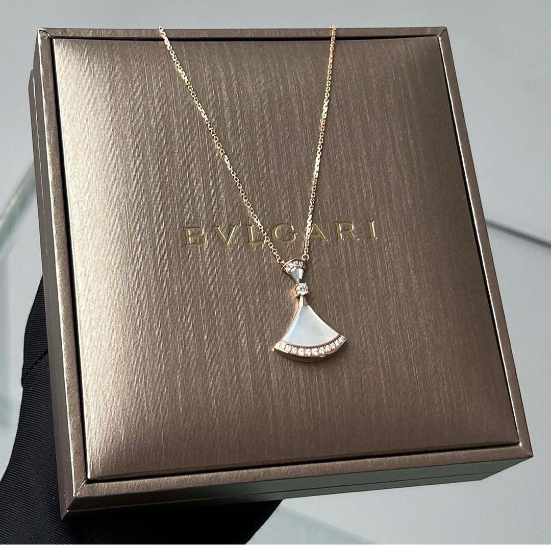 Bvlgari necklace sales mother of pearl