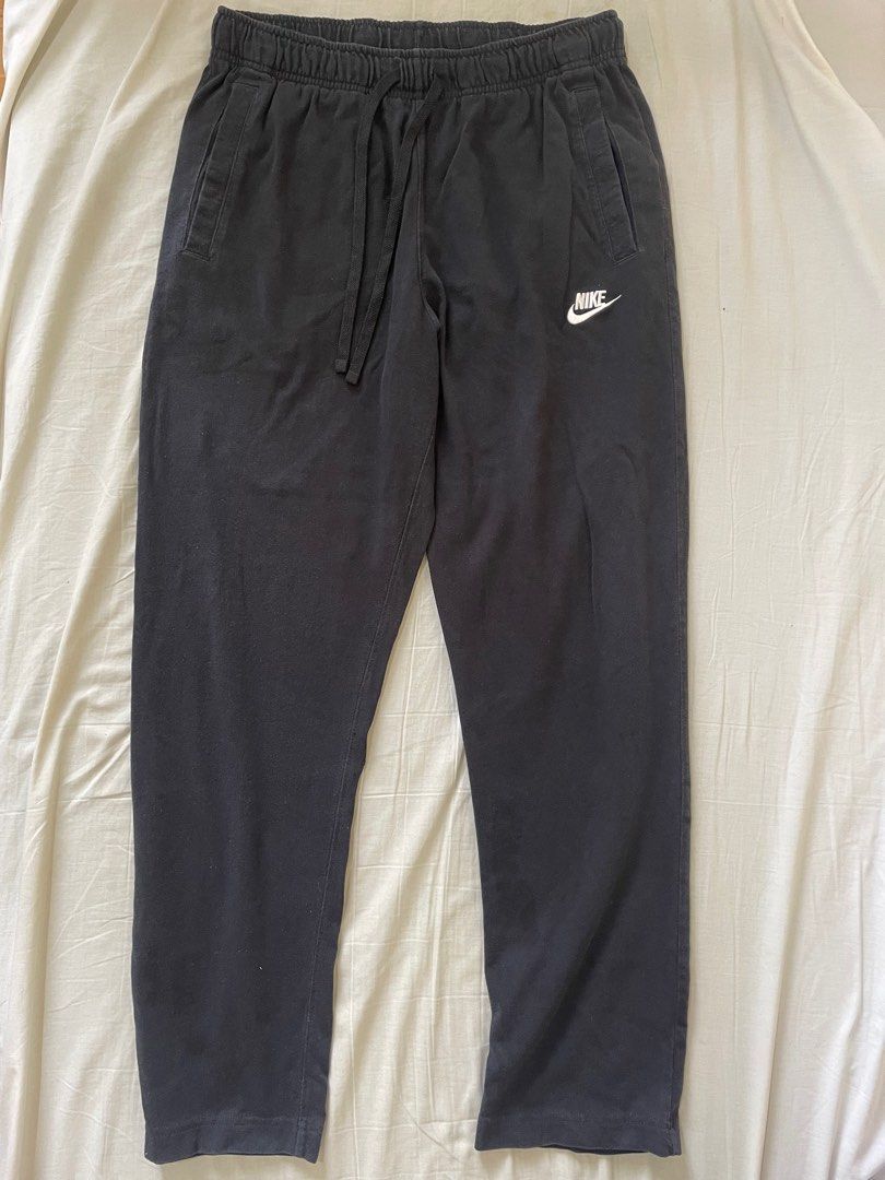 Black best sale nike sweats