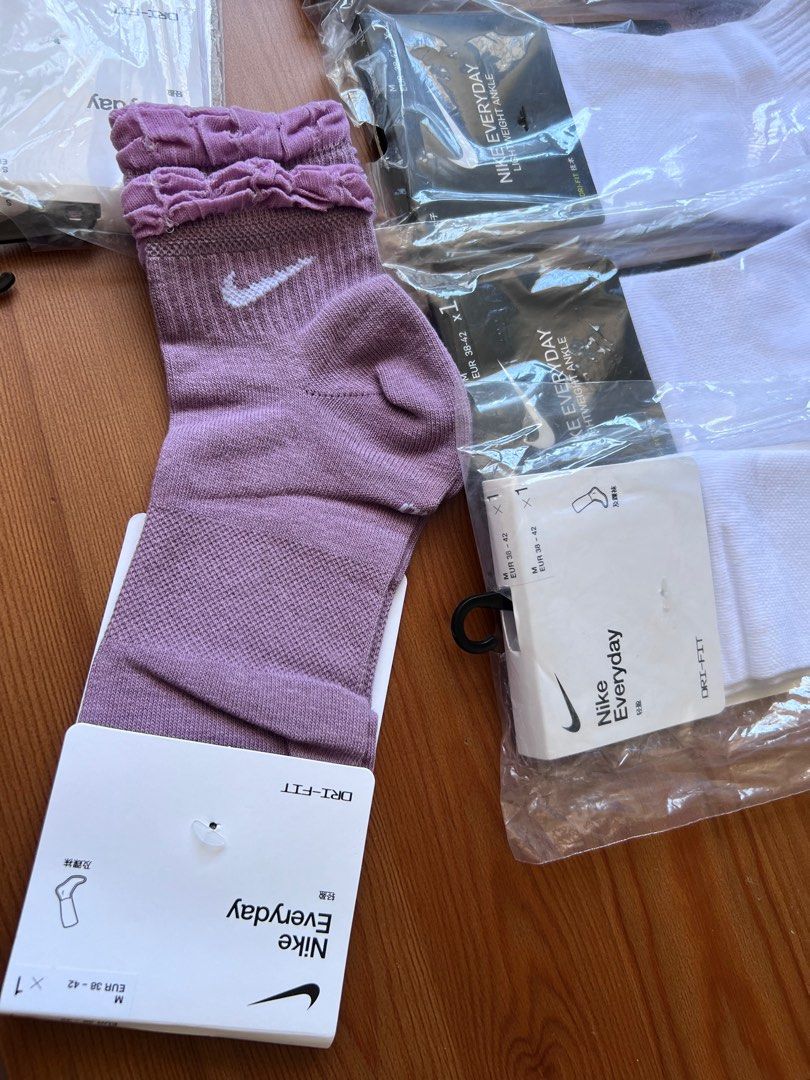 Nike ruffle socks 2025