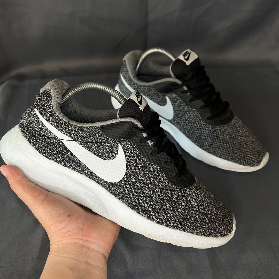 Nike Tanjun SE Authentic Men s Fashion Footwear Sneakers on