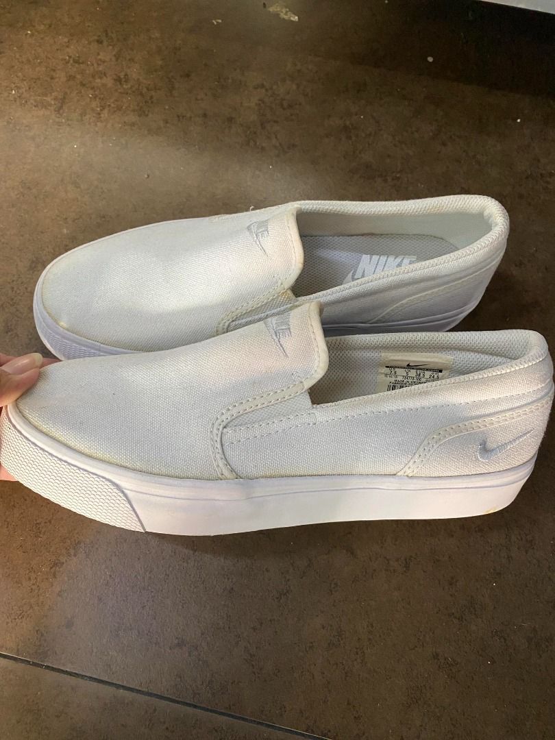 womens nike toki slip on